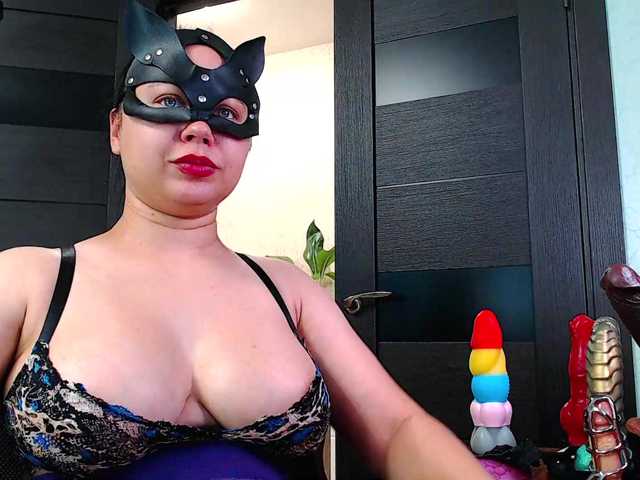 Lilydomi live cam on BongaCams