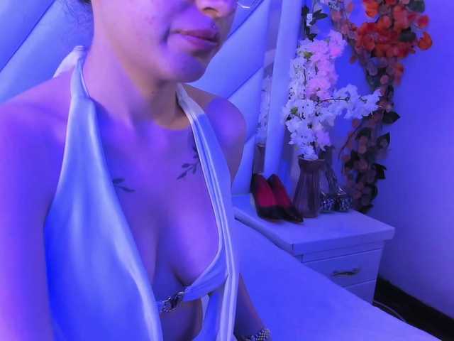 kattyqueenn live cam on BongaCams