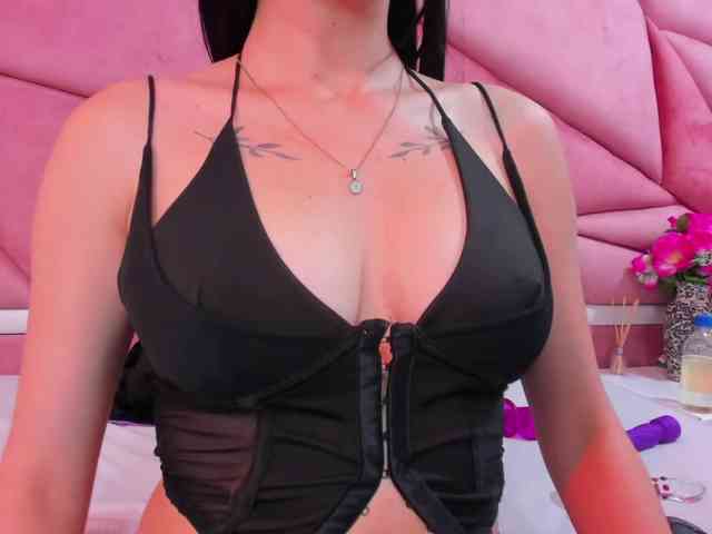 kattyqueenn webcam