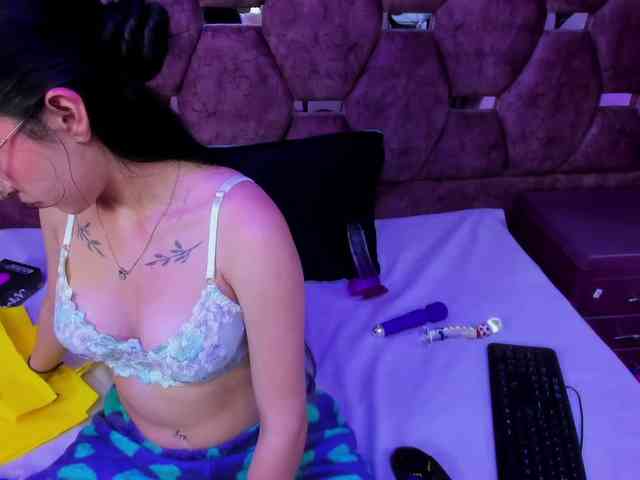kattyqueenn webcam