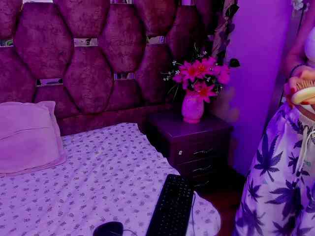 kattyqueenn webcam