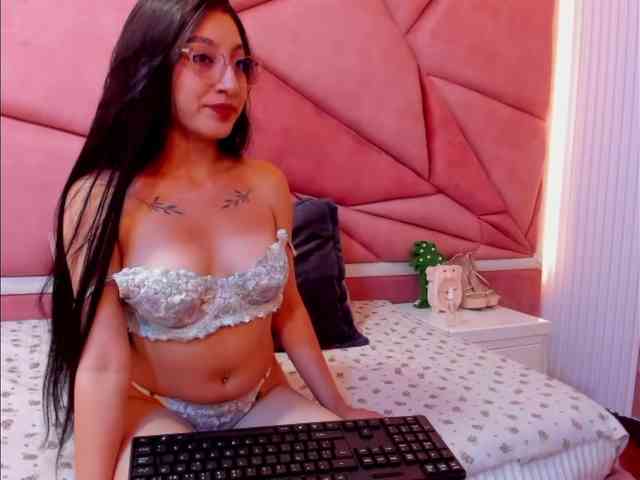 kattyqueenn webcam