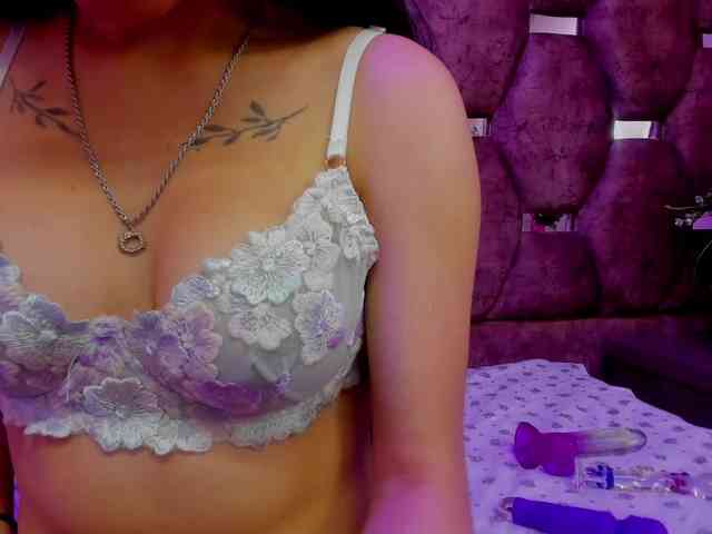 kattyqueenn webcam