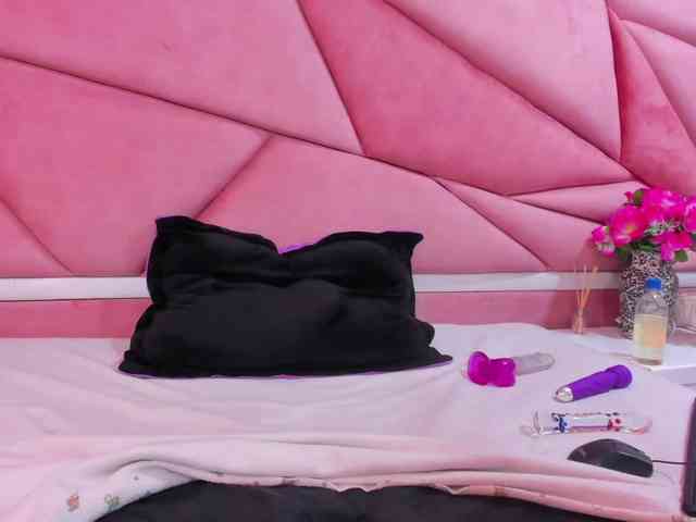 kattyqueenn webcam