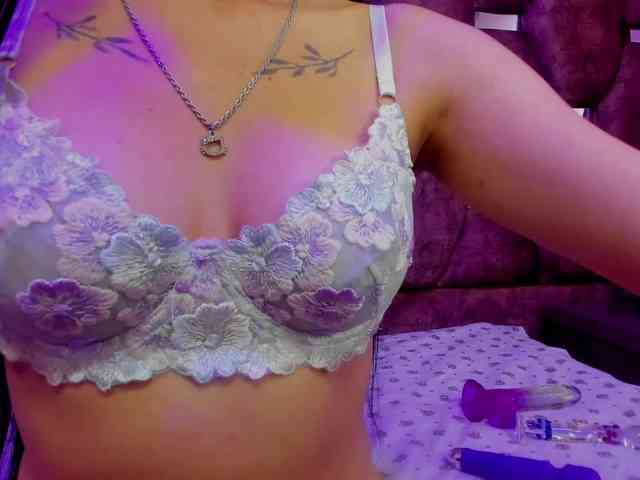 kattyqueenn webcam