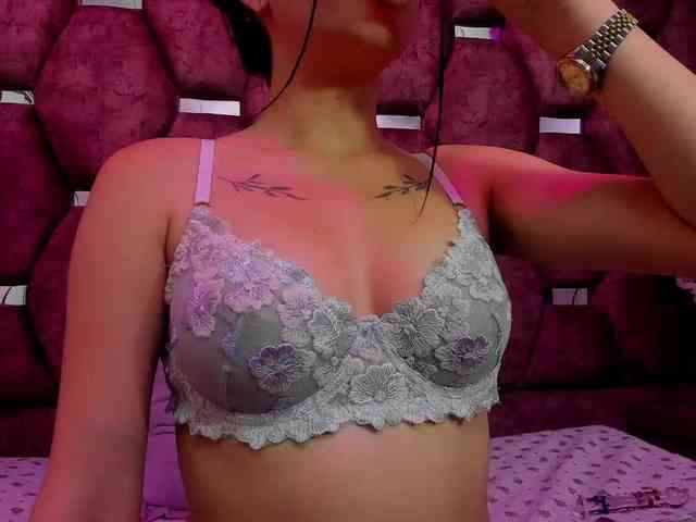 kattyqueenn webcam