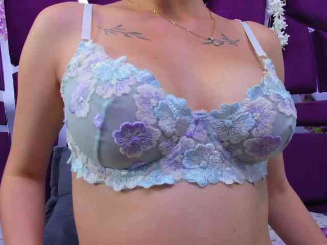 kattyqueenn webcam
