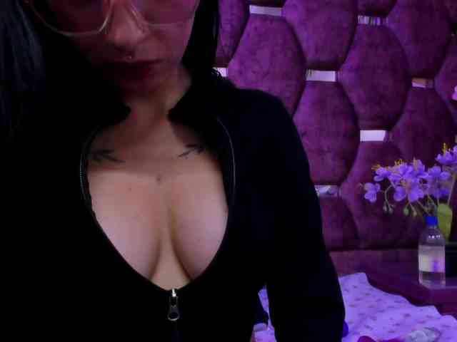 kattyqueenn webcam