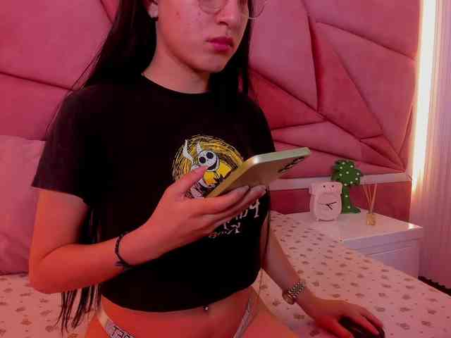 kattyqueenn webcam