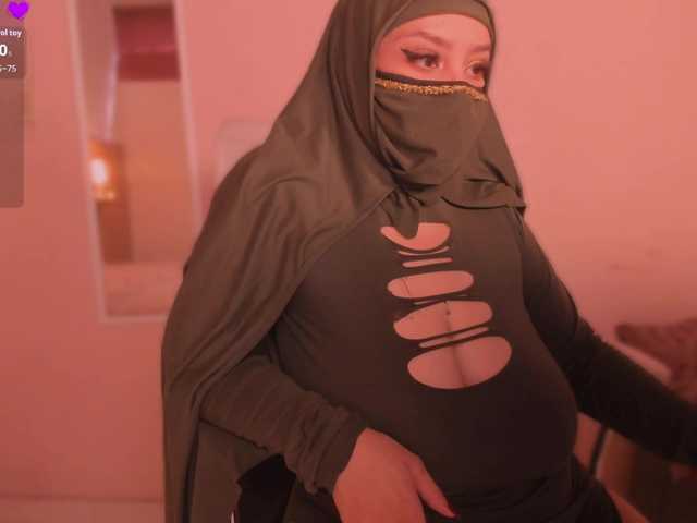 hana-falak live cam on BongaCams