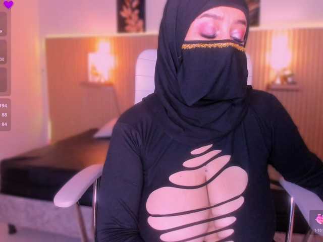 hana-falak live cam on BongaCams