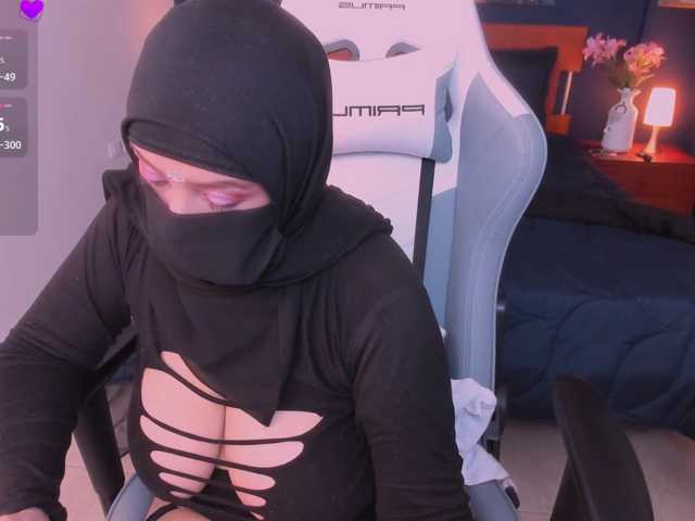 hana-falak live cam on BongaCams