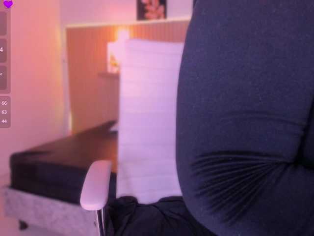hana-falak live cam on BongaCams