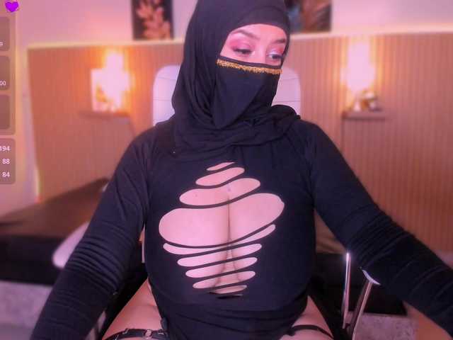 hana-falak live cam on BongaCams