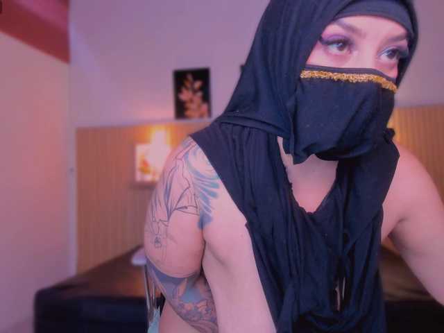 hana-falak live cam on BongaCams