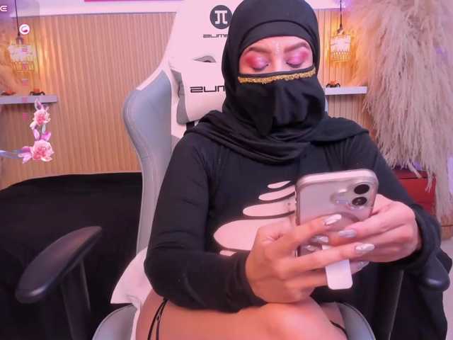 hana-falak live cam on BongaCams