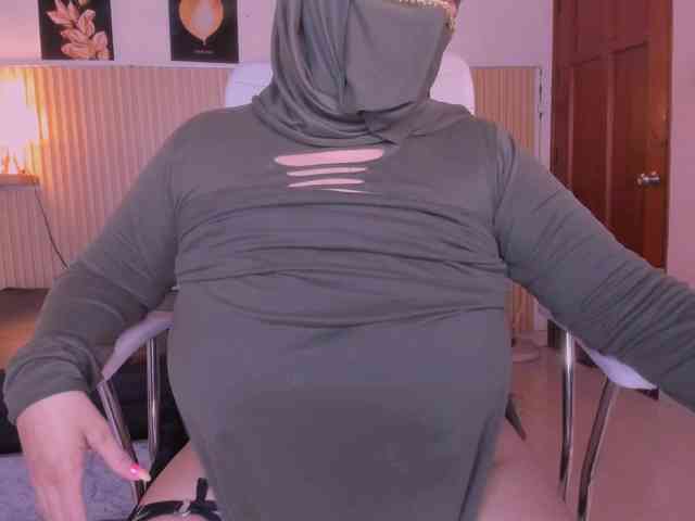 hana-falak Live Webcam on BongaCams