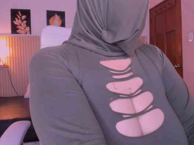 hana-falak Live Webcam on BongaCams