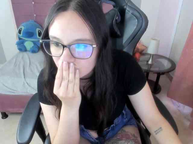 Alexandra_sg webcam