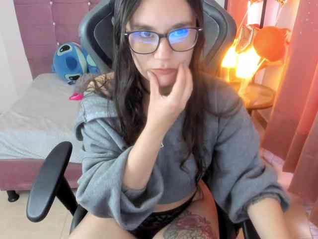 Alexandra_sg webcam