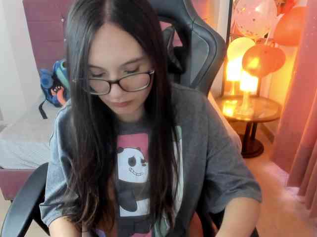 Alexandra_sg webcam