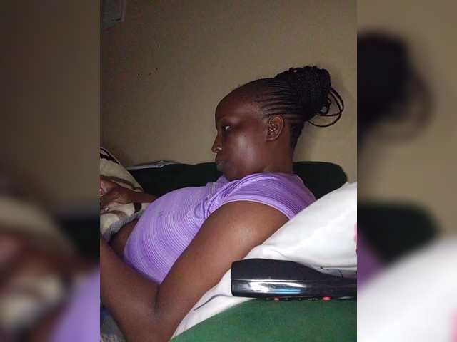 Missessy's BongaCams show and profile