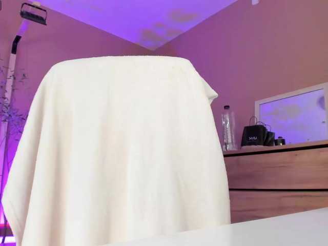 kaylalaine1 live cam on BongaCams