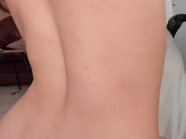 kaylalaine1 live cam on BongaCams