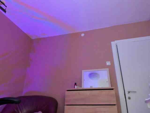 kaylalaine1 webcam