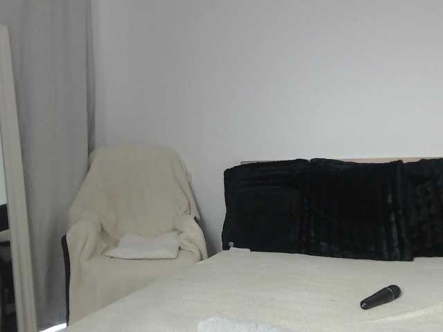 ArtLove13 live webcam show
