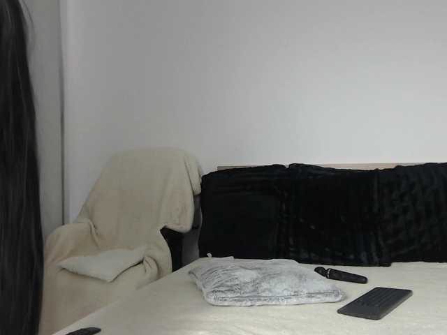 ArtLove13 live webcam show