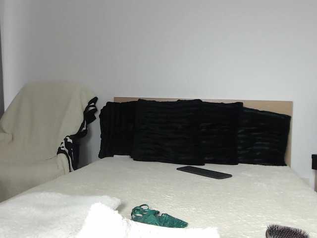 ArtLove13's BongaCams show and profile