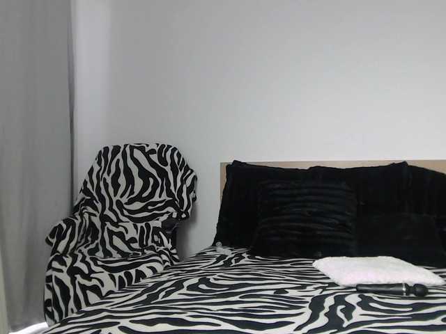ArtLove13 live cam on BongaCams