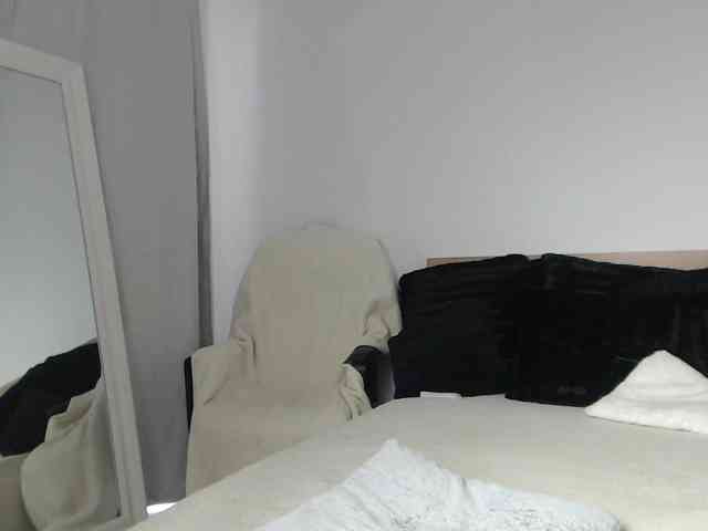ArtLove13 webcam