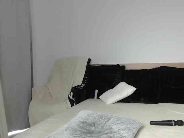ArtLove13 webcam