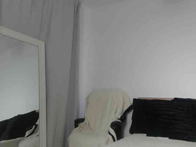 ArtLove13 webcam