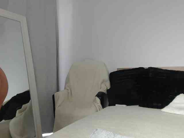 ArtLove13 webcam