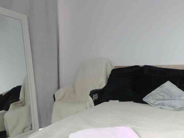 ArtLove13 webcam