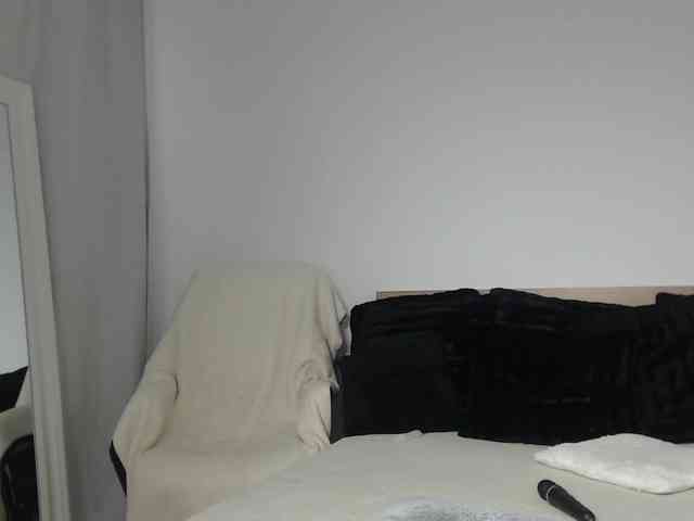 ArtLove13 webcam