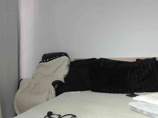 ArtLove13 webcam