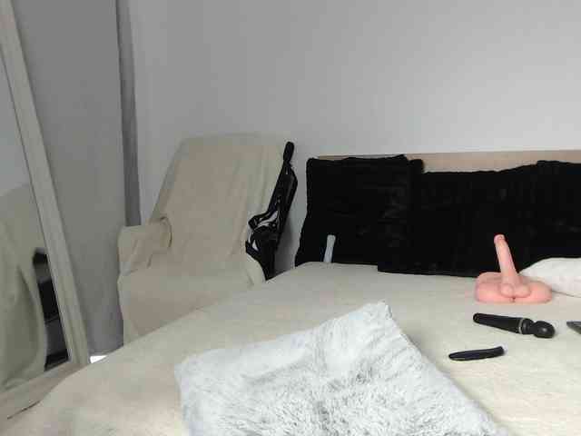ArtLove13 webcam