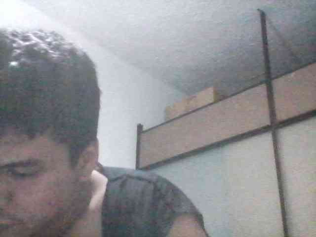 Luishairy25