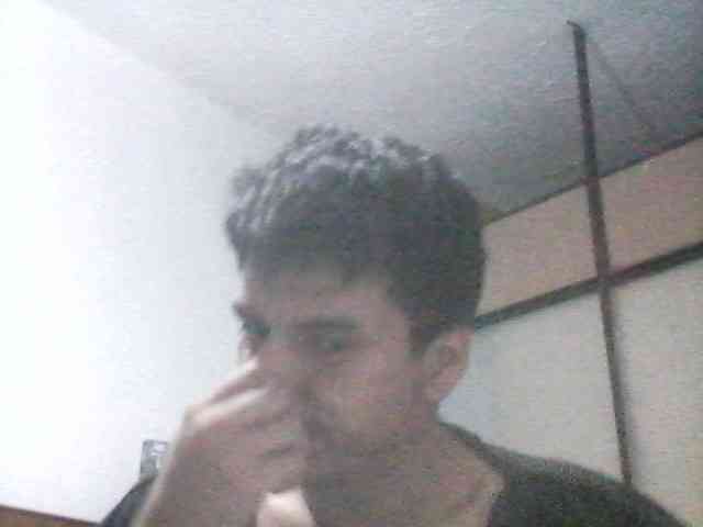 Luishairy25