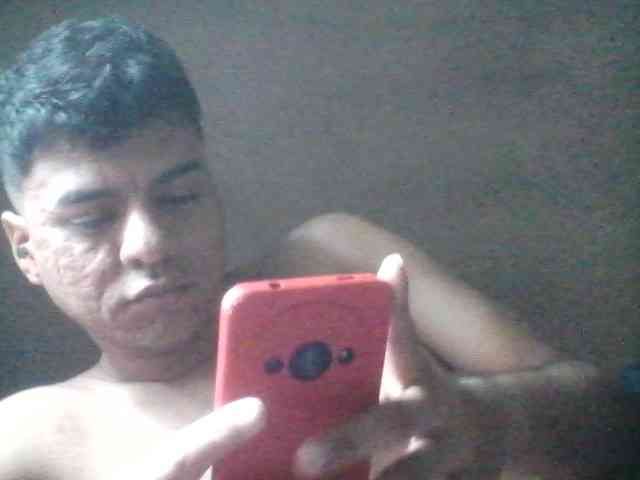Luishairy25