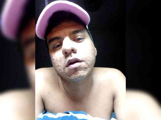 Luishairy25