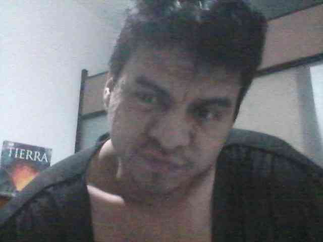 Luishairy25