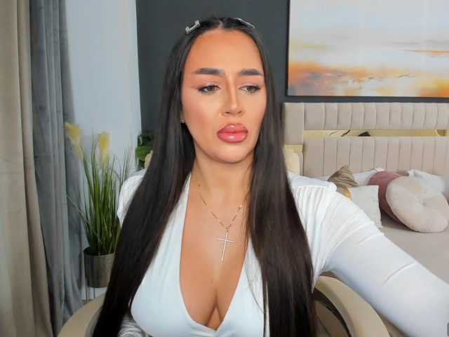 SoniaRey live cam on BongaCams
