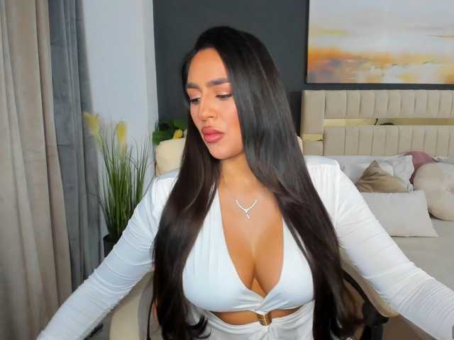 SoniaRey live cam on BongaCams