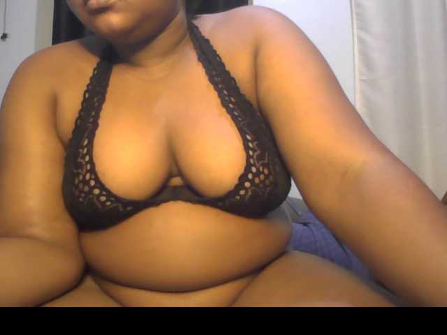 Sassyj3 live cam