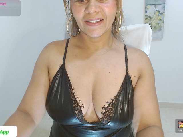 KaillyPariss live cam on BongaCams